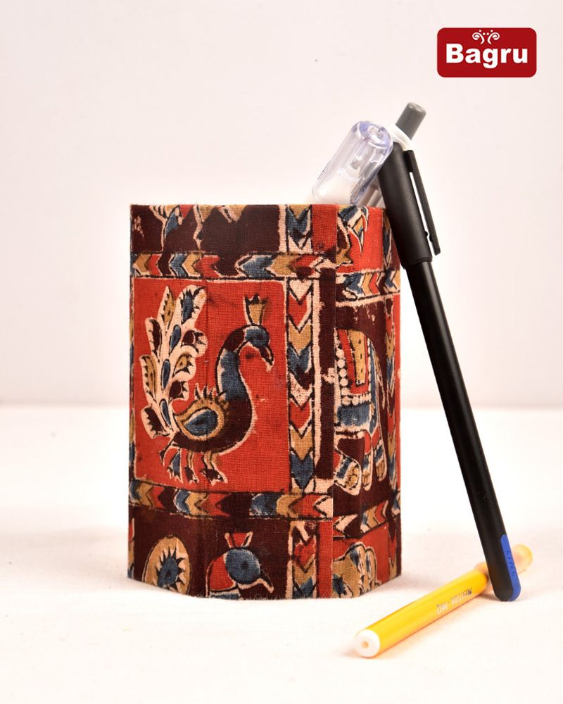 Creative Hand block printed envelopes by Wholesalers Manufacturers Exporter, Jai Texart for corporate festive gifting. Made with extremely fine quality of cloth and designed to suit you convenience.- Jai Texart - Bagru - Jaipur- Sanganer. Hand Block printed Pen Stand